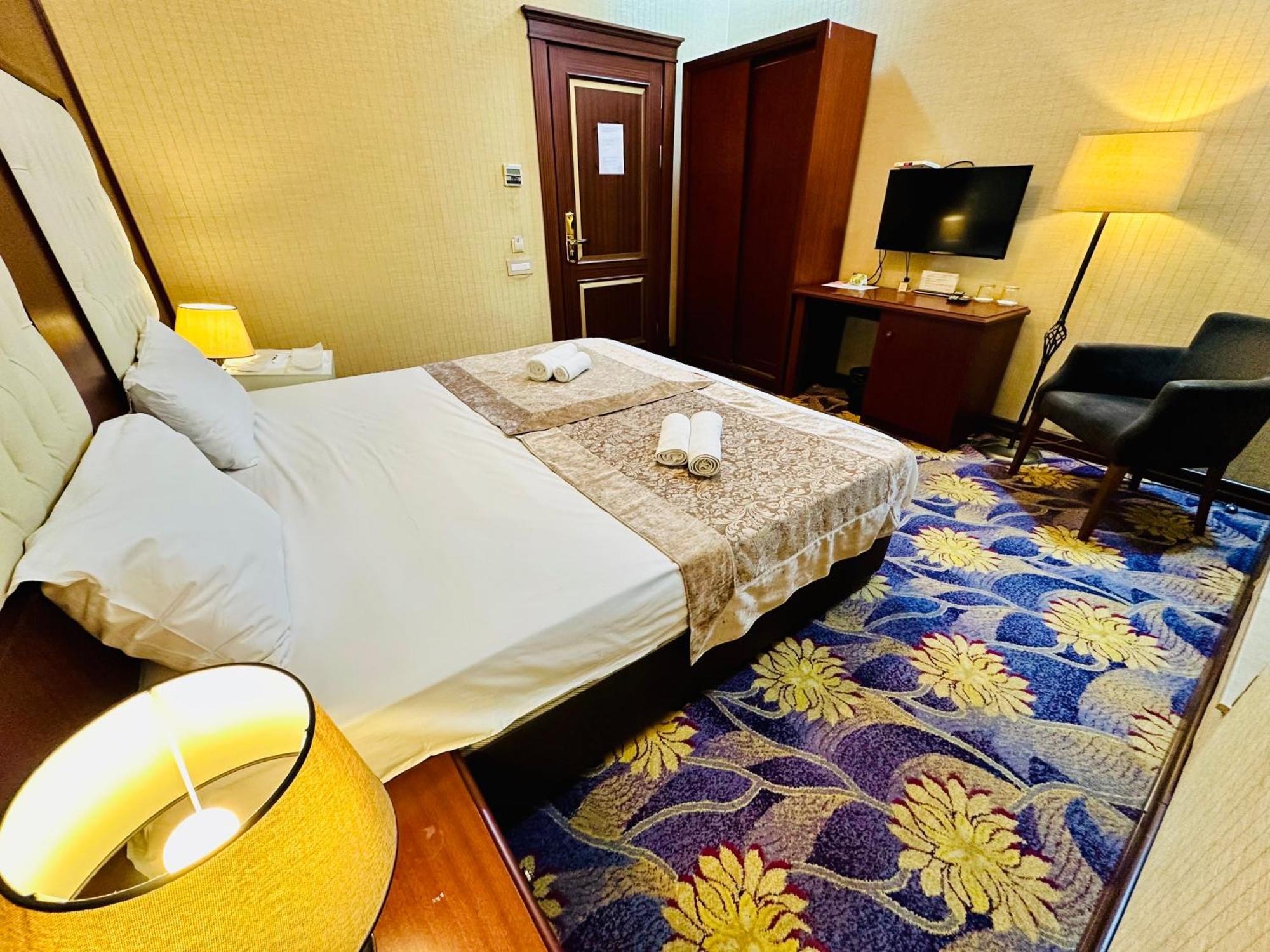Hotel Clover Formula 1 View Baku