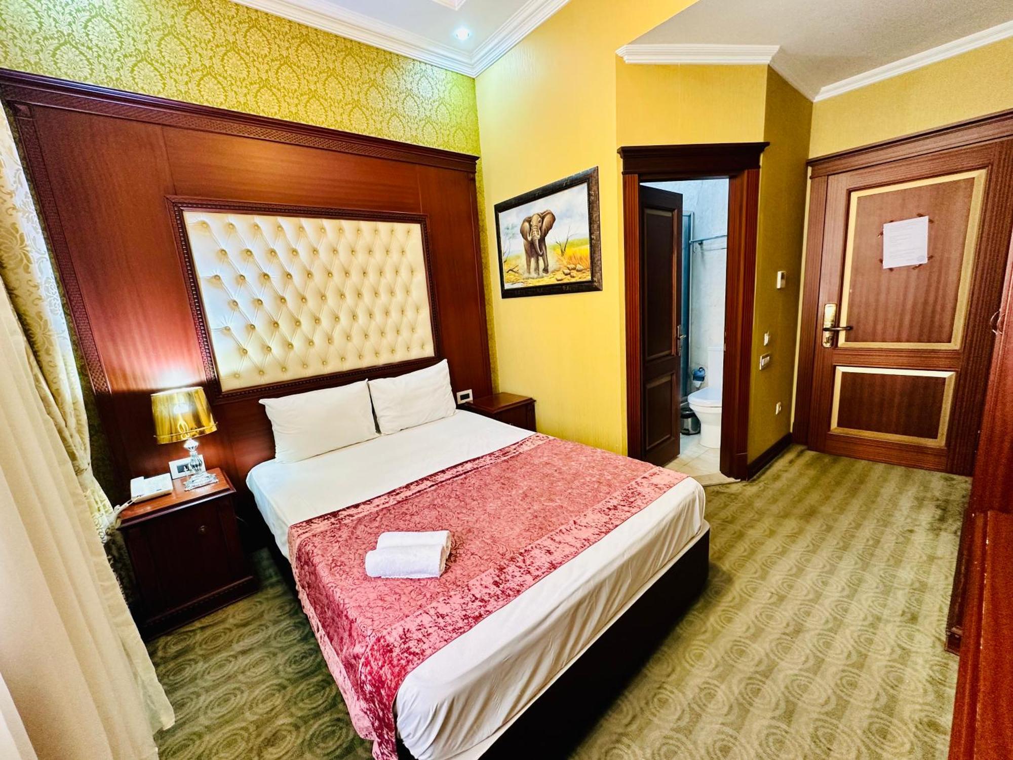 Hotel Clover Formula 1 View 4*