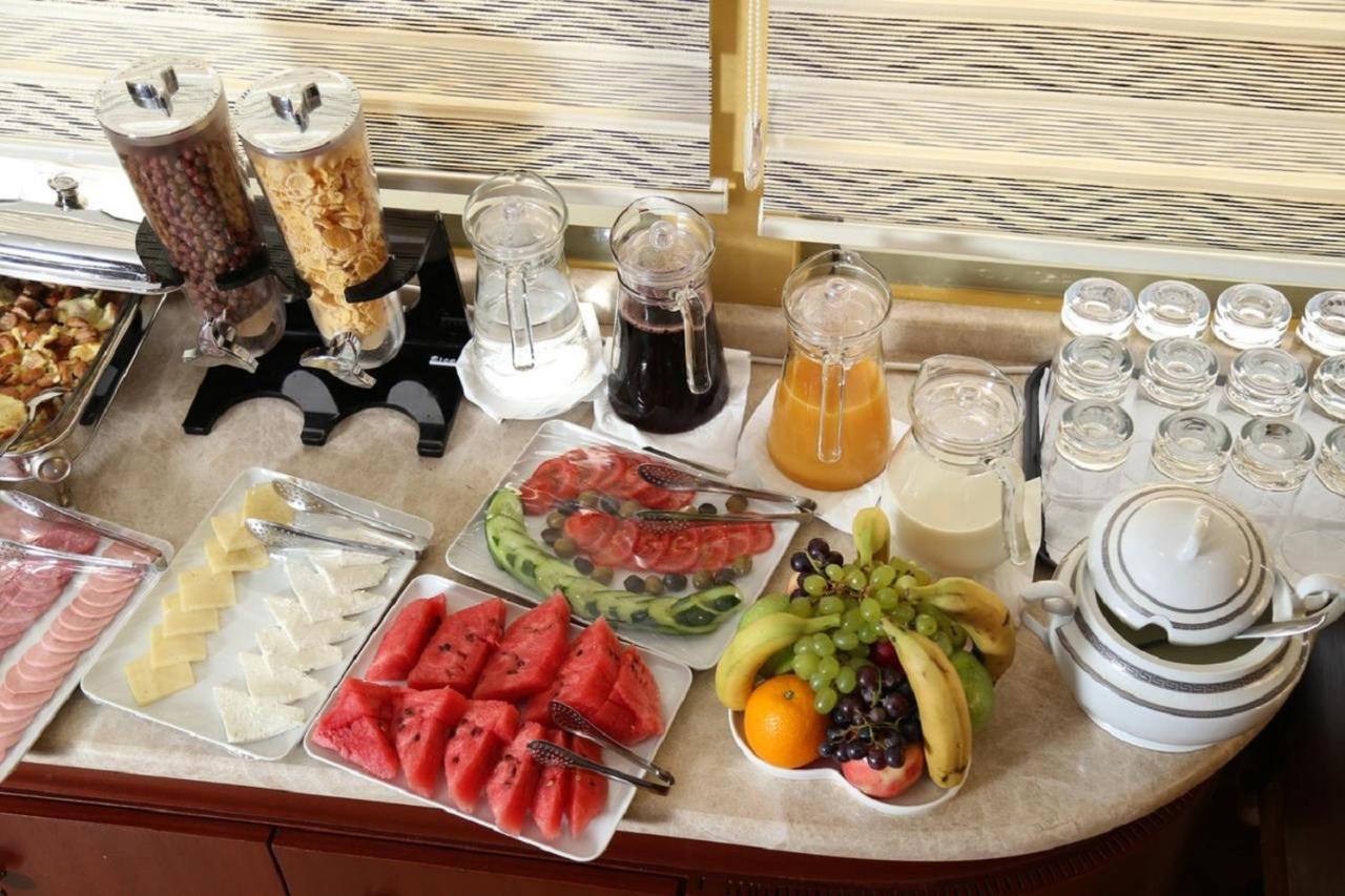 Hotel Clover Formula 1 View 4*